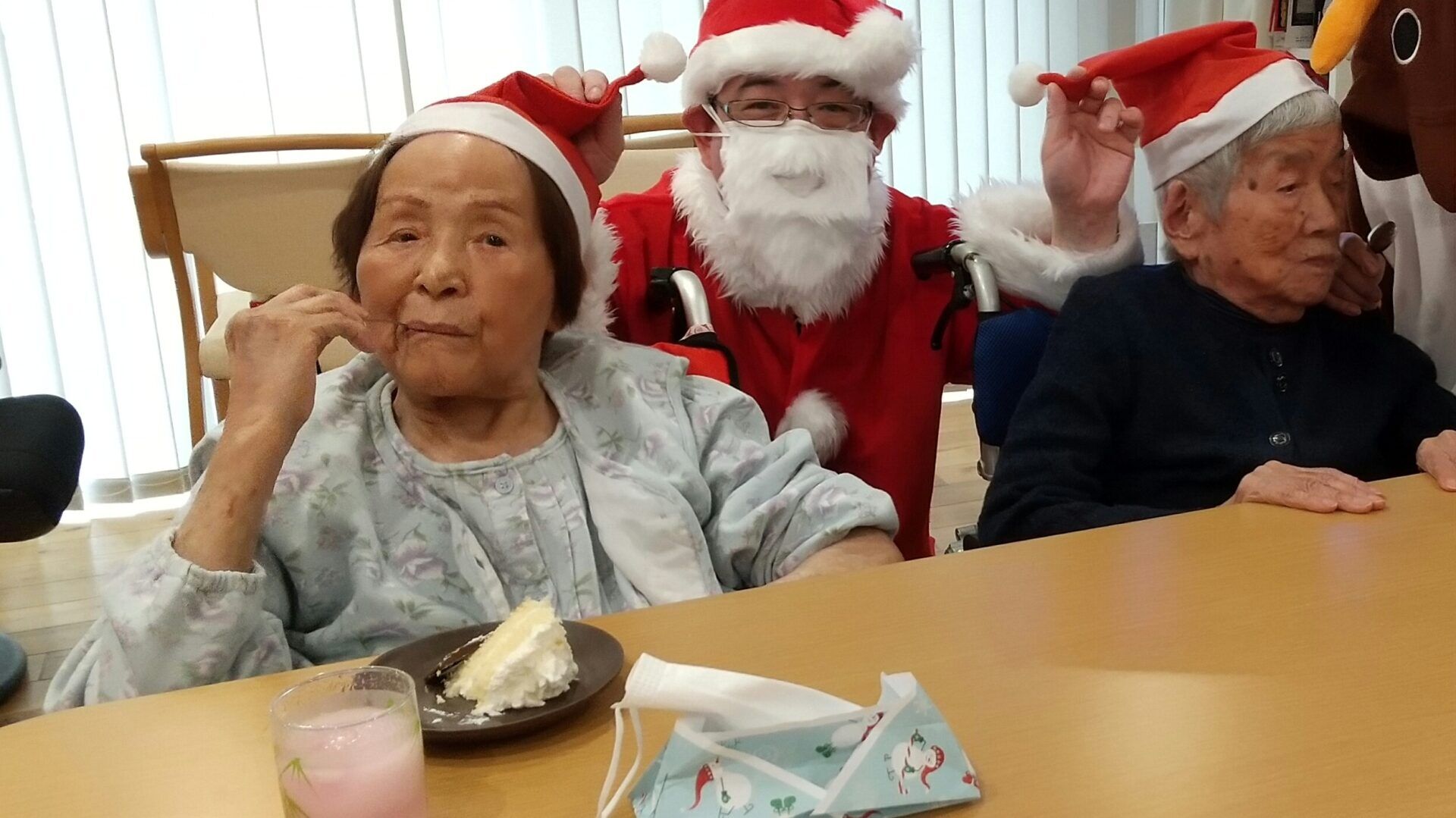 【 看護小規模多機能型居宅介護 】でクリスマス会を行いました